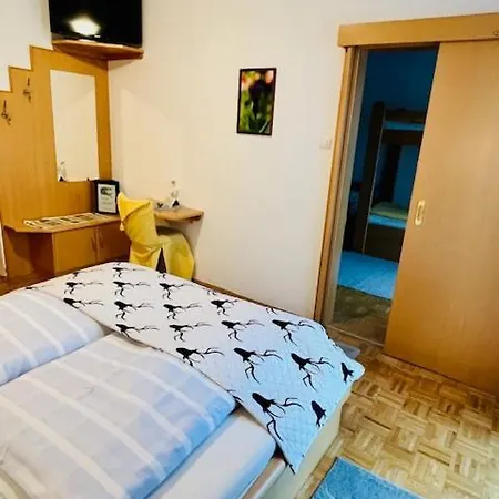 Forellenwirt Bacher 招待所 Kirchberg (Sankt Veit an der Glan)